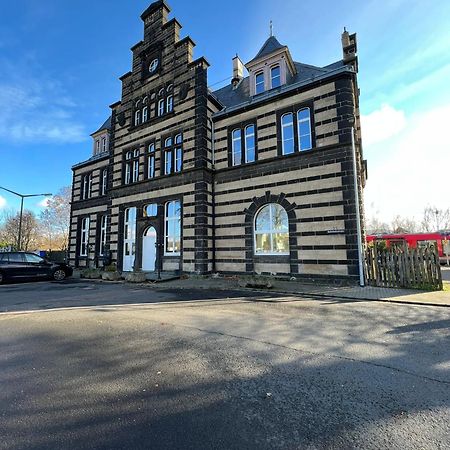 Wohnen wie im Schloss - Alter Bahnhof von Kruft Exterior foto