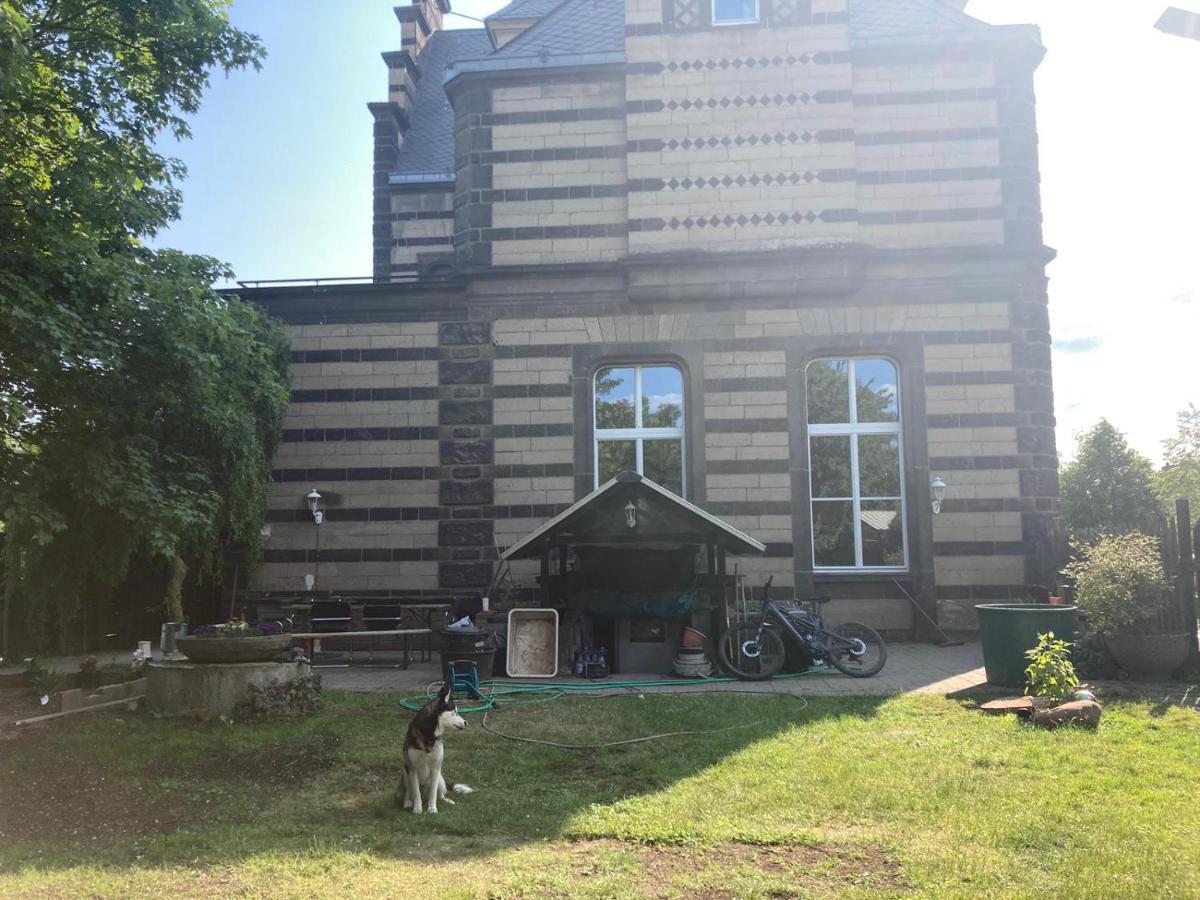 Wohnen wie im Schloss - Alter Bahnhof von Kruft Exterior foto